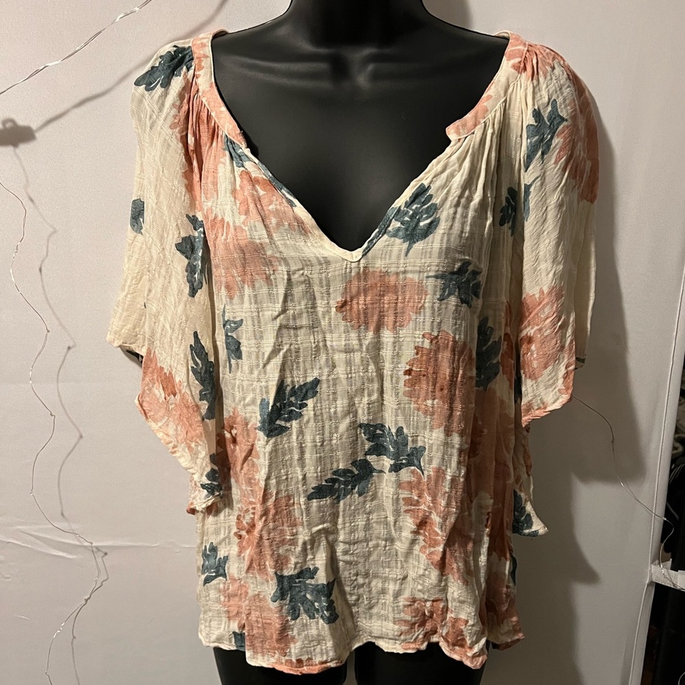 Floral print blouse